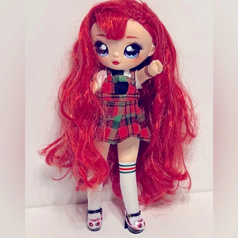 NA NA NA Teen Surprise Doll Samantha